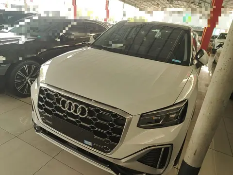 Audi Q2L 2024