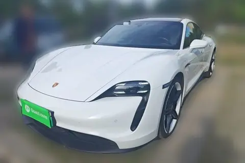Porsche Taycan 2022