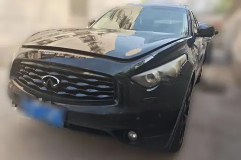 Infiniti FX 2011