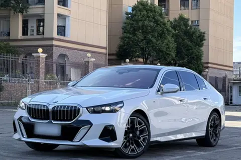 BMW 5 Series 2024