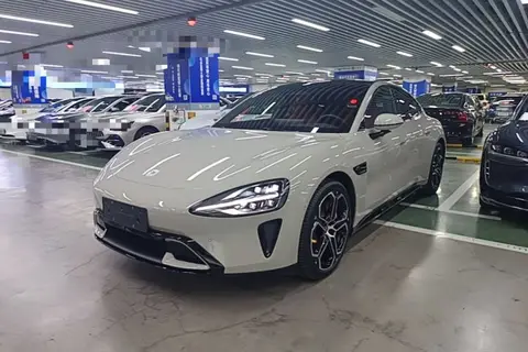 Xiaomi SU7 2024