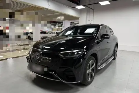 Mercedes-Benz EQE SUV 2023