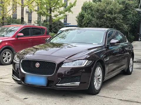 Jaguar XFL 2017