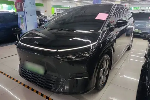 XPeng X9 2025