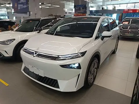 Venucia VX6 2023