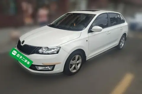 Skoda Rapid Spaceback 2014