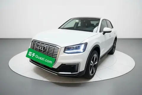 Audi Q2L e-tron 2020