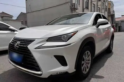 Lexus NX 2021