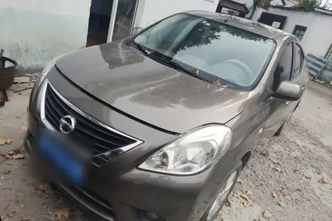 Nissan Sunny 2011