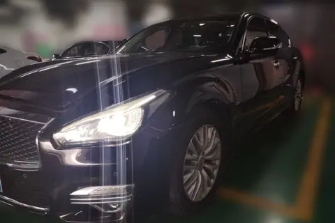 Infiniti Q70 2017