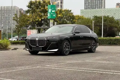 BMW i7 2023