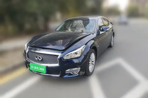 Infiniti Q70 2017