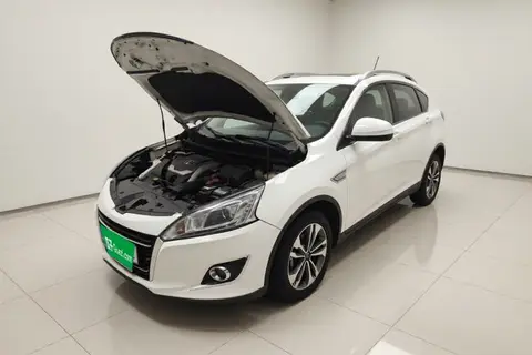 Luxgen U6 SUV 2016