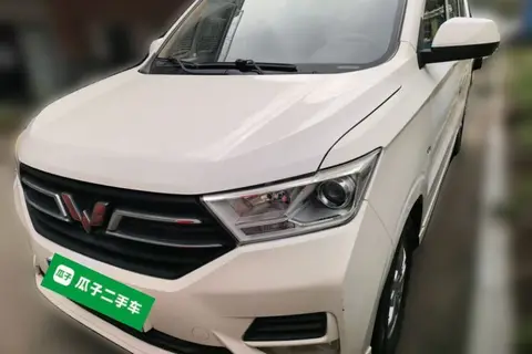 Wuling Hongguang 2018