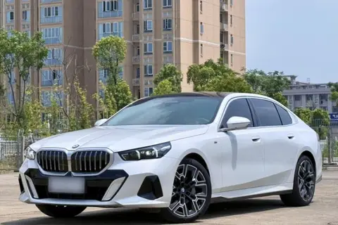 BMW 5 Series 2025
