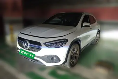 Mercedes-Benz GLA 2021