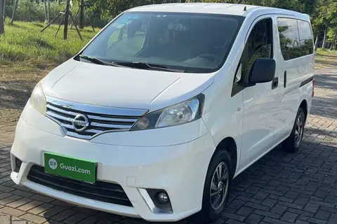 Nissan NV200 2016