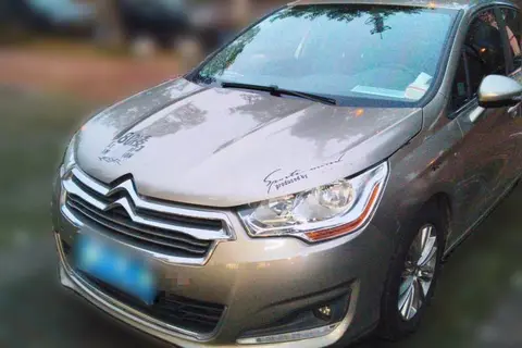 Citroën C4L 2014