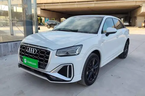 Audi Q2L 2023