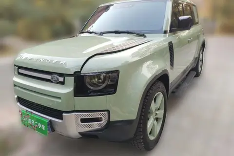 Land Rover Defender 2022