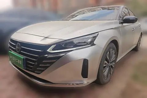 Nissan Teana 2024