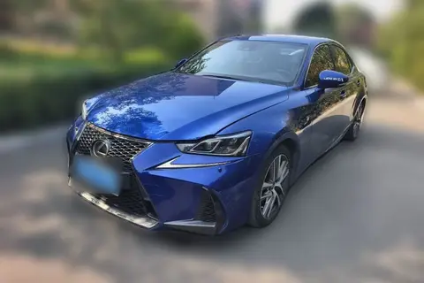 Lexus IS 2018