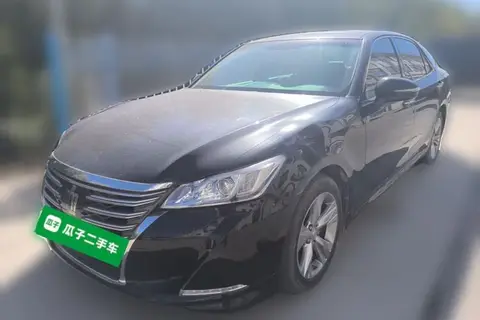 Toyota Crown 2016