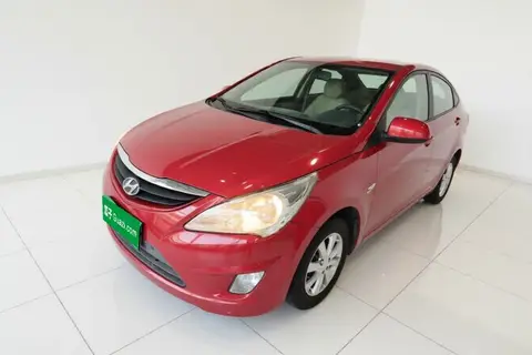 Hyundai Reina 2013