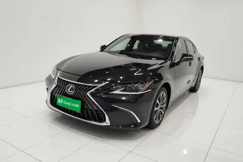 Lexus ES 2024