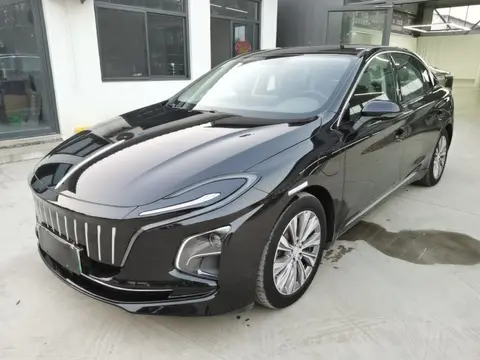 Hongqi E-QM5 2024