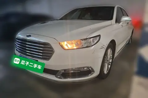 Ford Taurus 2015
