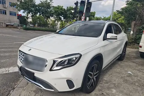 Mercedes-Benz GLA 2017