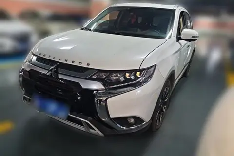 Mitsubishi Outlander 2020