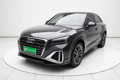 Audi Q2L 2023