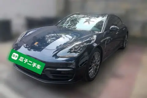 Porsche Panamera 2021