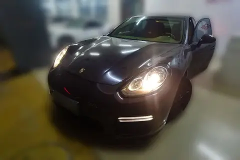 Porsche Panamera 2013