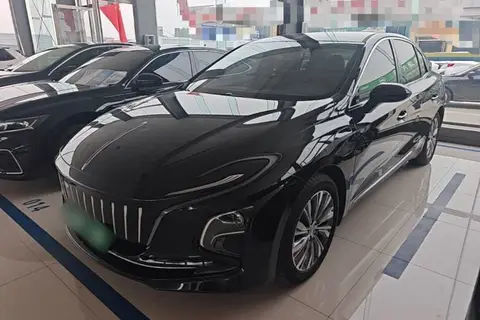 Hongqi E-QM5 2024