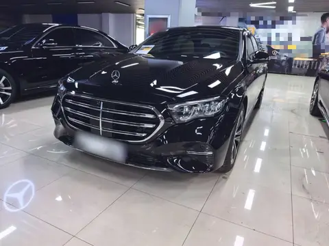 Mercedes-Benz E-Class 2025