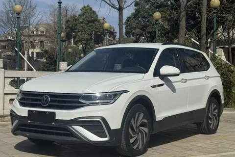 Volkswagen Tiguan L 2022