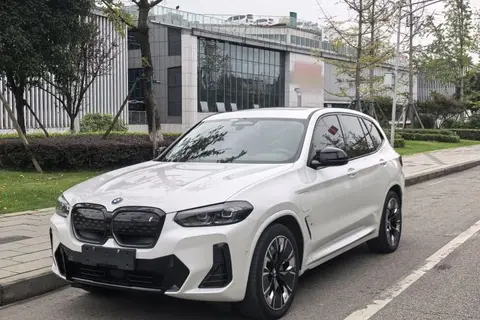 BMW iX3 2023