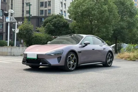Xiaomi SU7 2024