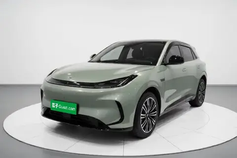 ARCFOX T1 2025