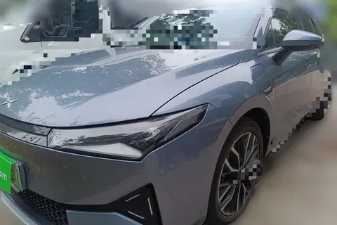 XPeng P5 2023