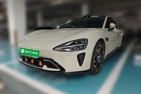 Xiaomi SU7 2024