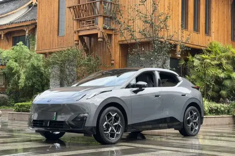 Lynk & Co Z20 2024