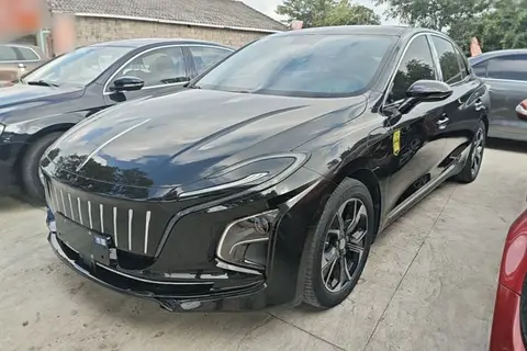 Hongqi E-QM5 2023