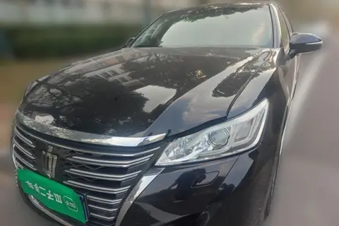 Toyota Crown 2017