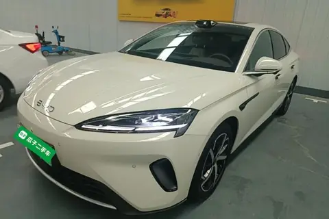 BYD Seal 07 2025