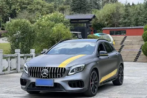 Mercedes-Benz GLA AMG 2018