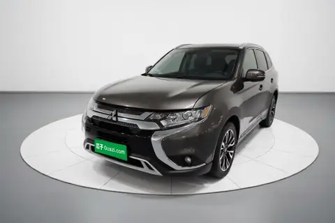 Mitsubishi Outlander 2020